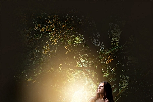 Photoshop调色给树林轨道边的人物加上暗调逆光效果教程