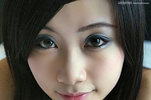 Photoshop保留质感给人物肖像后期磨皮处理教程