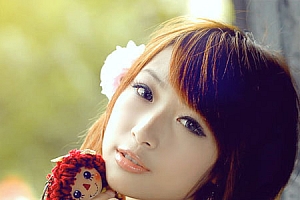 Photoshop给背光偏暗照片色彩调色美化处理