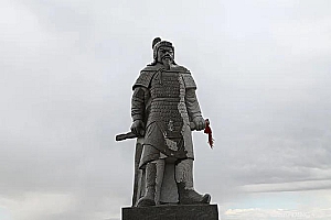 《小合更是合你意,太监阴险害忠良》打一个生肖(小合更是合你意,太监阴险害忠良)是什么生肖