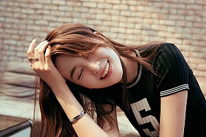 乔欣惊艳的照片自拍壁纸