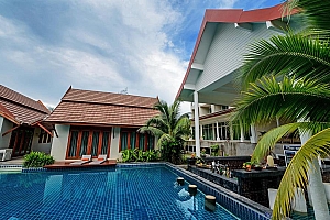 游泳池高清图片壁纸