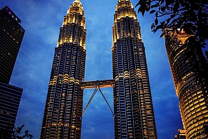 高清马来西亚吉隆坡双子塔建筑风景图片壁纸图片