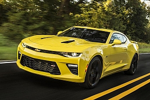 雪佛兰科迈罗大黄蜂壁纸