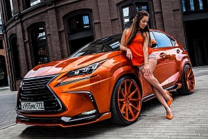 性感跑车美女唯美图片壁纸