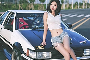 高清性感车模美女照片电脑桌面壁纸