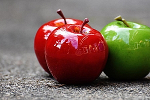 好吃又好看的苹果图片桌面壁纸