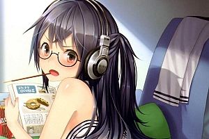 戴耳麦听歌吃着巧克力棒的动漫少女