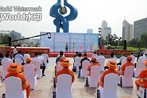 “夏送清凉”:济南一线环卫工人获赠56.5万元清凉物资