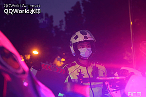夏季治安打击整治“百日行动”丨九龙坡警方开展夏夜治安巡查宣防行动