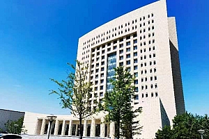 辽宁丹东:政府文件大于法院判决 采矿权证死而复生