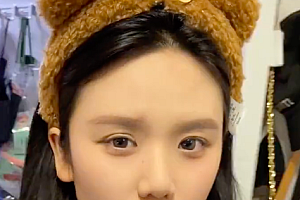 世界杯期间被女友上了一课 网友:跟男友一起看的?