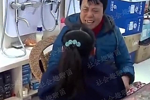 佛山一女子二婚甜蜜幸福遭母亲强势逼离婚 母亲:他抢我女儿的爱了