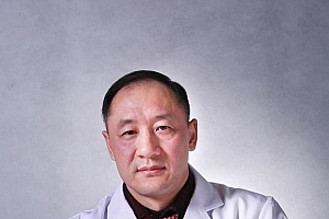 武汉医生2次感染新冠:上次差点“死掉”,这次4天痊愈