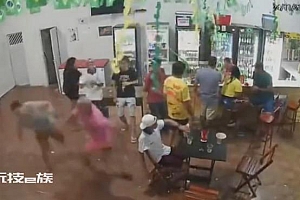 巴西24岁足球运动员遭枪杀:近距离连挨6枪