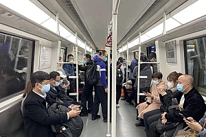 放开一个月,北上广深坐地铁的人变多了吗?