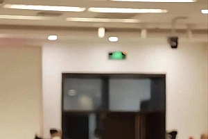 “背景太假哥”回应当选县政协委员:今年目标一个亿