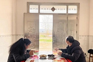 胡鑫宇家属:将对学校监控再鉴定 网传孩子已经被火化了?