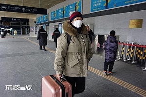 家政阿姨吴丽艳: 乡亲们叫女儿“小北京” 盼着儿子早成家,女儿考大学