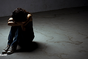 “一次性”生活,围剿中国年轻人