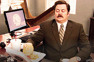 真的受够了在办公桌上吃午餐了,除了心情差,效率也会降低