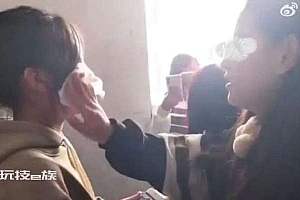 网传一中学学生被扇耳光视频 孩子的阴影将伴随一生吧