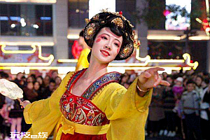 西安不倒翁小姐姐回怼所谓“生娃后变憔悴”:不想被利用!