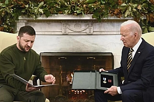 拜登放话要找泽连斯基谈谈 前一天刚刚拒绝乌克兰讨要F-16战机