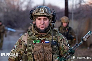 俄包围3万乌军乌克兰下达死拼指令,每公里部署三个连应对强攻!