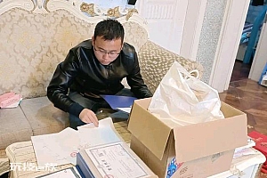 男子替亡父还739万债务 这才是年轻人的骨气