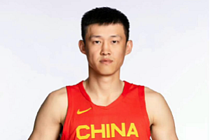 周鹏将担任中国男篮队长 比赛经验能力获洋帅认可