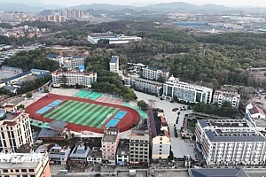 胡鑫宇亲属:确认遗体时已认不出是他,希望录音笔解开真相