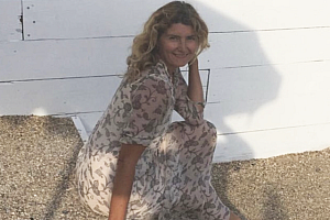 俄罗斯妈妈为儿子加入青年军而自豪:男子汉就该保家卫国