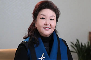 57岁“玻尿酸女王”揭开面纱 暴利生意造富新神话