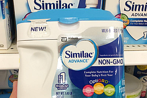 雅培奶粉遭调查,“洋奶粉”衰落,国产品牌笑了?