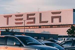 特斯拉改款Model 3太猛了,外观有变化、雷达将回归,马斯克:比人类靠谱500%