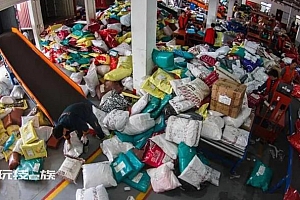 上海市民吐槽快递延误!客服:你去投诉吧