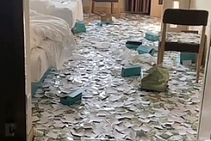 酒店客人退房后房间贴满贴纸:密密麻麻,令人震惊!