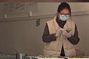 95后女生裸辞卖盒饭,称:脱离公司太快乐了