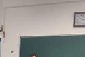 “高启盛老师”走红 本人回应:这两天一直在思考如何把“热度”用在教学上