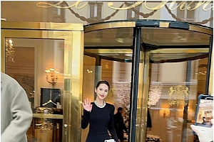 杨丞琳巴黎时装周造型 网友:姐姐不考虑演个大女主吗