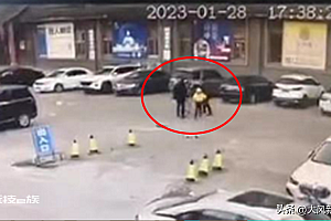 路人制止男子施暴被索赔!男子对小孩拳打脚踢下手狠!