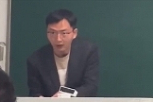 大学老师撞脸高启盛 学生说:现在就看谁敢上课逃跑