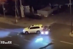 成都一SUV拦截冲撞小车,警察:是失主抓小偷,不是交通事故!
