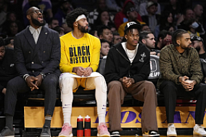 詹姆斯称赞布朗尼,疑似贬低队友:比阿猫阿狗更强