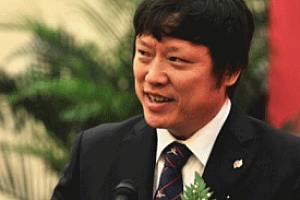 胡锡进:不支持调整休假建议 调乱生物钟不伦不类