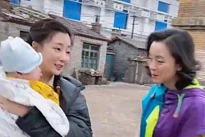 黄小蕾想和殷桃再演对手戏  两人站一起很有感觉