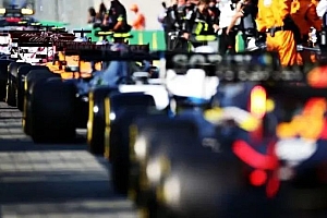 F1:一年23集的顶流「美剧」,又要开跑了