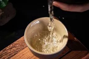 红星二锅头,缺的根本不是壳