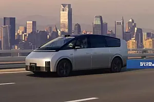 理想汽车CEO李想朋友圈发声:“我们决定开始反击”